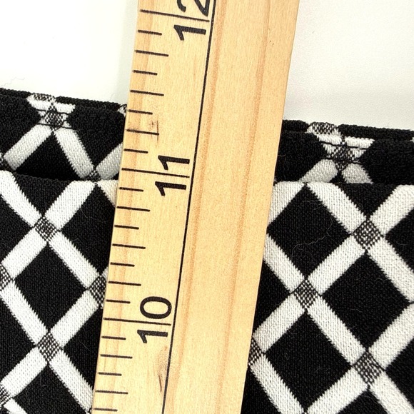 NWT INC International Concepts Women's Black White Diamond Print Shorts Size 12 - Picture 10 of 13